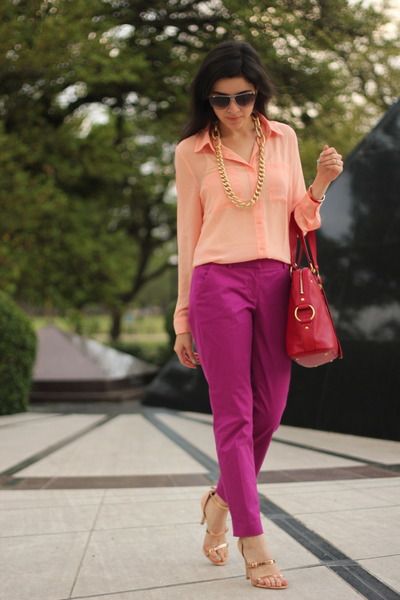 Peach Pants Outfit, Peach Top Outfits, Peach Colour Combinations, Peach Jeans, Peach Pants, Hot Pink Outfit, Combination Dresses, Bag Ysl, Casual Work Attire