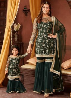 Lehenga Choli Designs, Sharara Designs, Mom And Daughter Matching, Sharara Suits, Mother Daughter Dress, Lehenga Online, Indo Western Dress, Twin Outfits, Desi Clothes