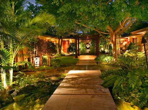 Resort In Bali, Rooftop Restaurant Design, Bali Resort, Zen Space, Tropical Resort, Pond Design, Landscape Design Plans, Backyard Lighting, Garden Landscape Design