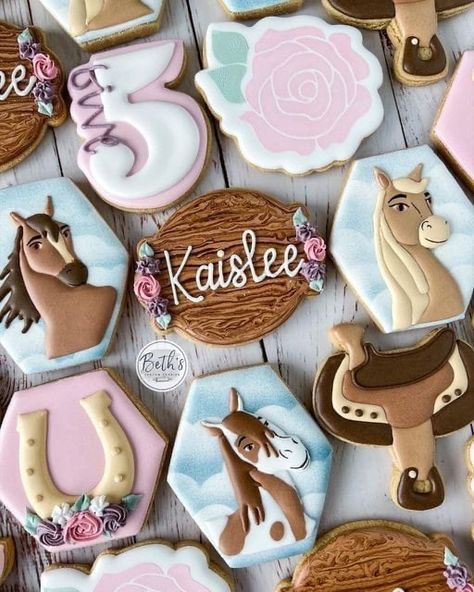 Spirit Cookies Decorated, Horse Theme Cookies Decorated, Horse Birthday Cookies Decorated, Horse Party Cookies, Horse Royal Icing Cookies, Spirit Riding Free Cookies, Spirit Cookies Horse, Cowgirl Royal Icing Cookies, Horse Birthday Cookies