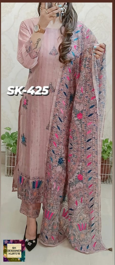 #womenfashion #womenswear #fashion #indianwear #indianfashion SC032 To make query or order DM +91 9888898153. SK DESIGNER KURTI Deal only in premium collection SK-425 Festival collection 🎉🎉 BIG SIZES AVAILABLE ✔️✔️ Chanderi silk kurta with attached cotton lining Kantha work on kurta Soft silk pants Chanderi silk dupatta with heavy kantha work Sizes .46..48 50. Rate ..3250 Casual Kurtis, Chic Cocktail Dress, Silk Kurta, Designer Kurti, Kantha Work, Womenswear Fashion, Evening Gowns Elegant, Silk Dupatta, Girl Swag