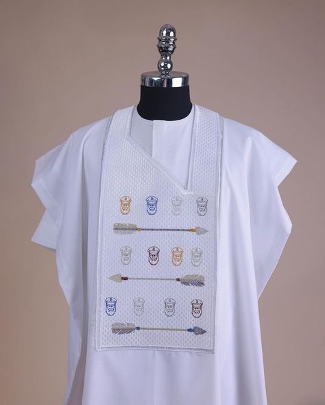 Agbada Designs For Men, White Agbada, Agbada Outfit, Africa Chic, Imessage Text, Wire Embroidery, Agbada Design, Man Dress Design, Kaftan For Men