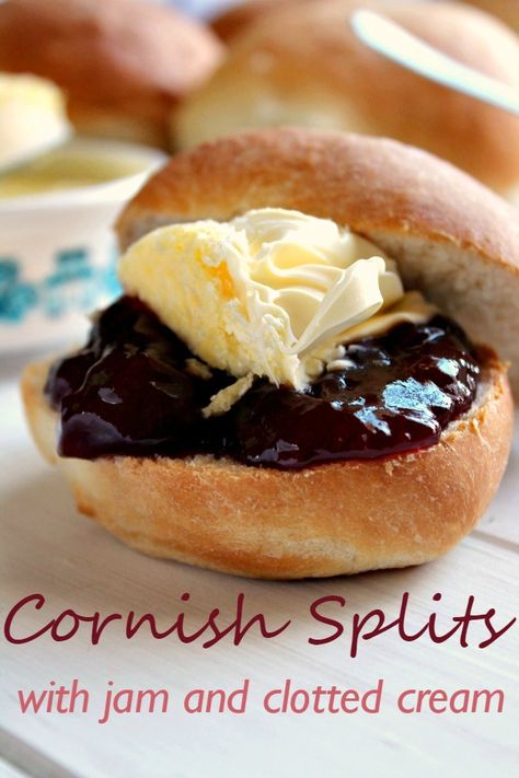 Cornish Splits are small yeast levened rolls, traditionally served with jam and clotted cream for a 'proper' Cornish Cream Tea experience. The predecessor of the scone..... Cornish Recipes, Scottish Desserts, Cornish Cream Tea, English Recipes, European Butter, British Recipes, Cottage Pie, Digestive Biscuits, Bread Bun