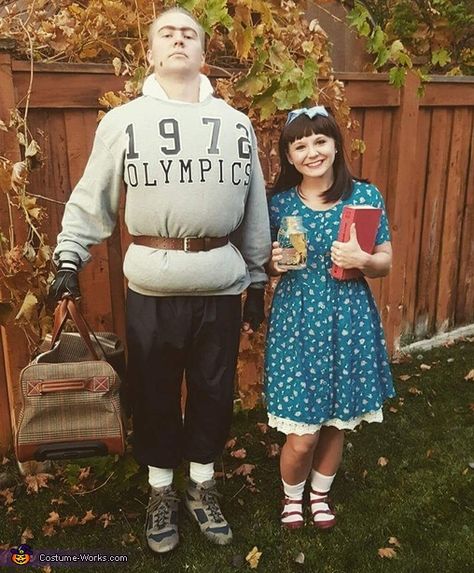 Ms Trunchbull, Matilda Costume, Halloween Costume Couple, Meme Costume, Halloween Costumes Diy Couples, 90s Halloween Costumes, Halloween Camping, Funny Couple Halloween Costumes, Diy Couples Costumes