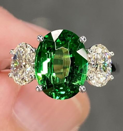 Spectacular GIA 3.7 Ctw Vivid Green Tsavorite Garnet & G VS Diamond 18K White Gold Ring Oval Three Stone Natural Statement Engagement - Etsy Tsavorite Garnet, Golden Ring, Vs Diamond, Emerald Jewelry, Exquisite Jewelry, Emerald Ring, Three Stone, Dream Jewelry, Unique Engagement Rings