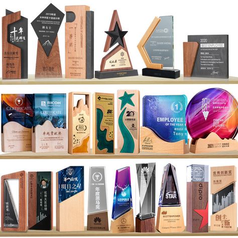 Trophy Design Ideas Award, Award Trophy Design, Display Shelf Design, Wooden Award, Crystal Trophy, Wood Laser Ideas, Cnc Router Projects, Acrylic Trophy, Award Plaques