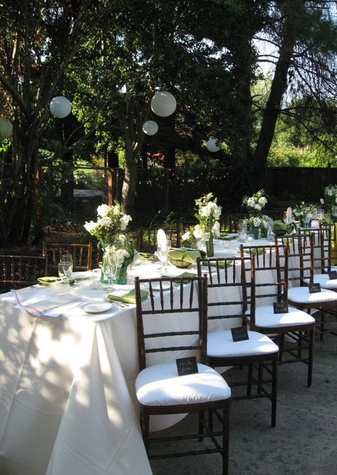 best friend's wedding. super low key, california summer night backyard dinner. Classy Backyard Wedding, Wedding Ceremony Seating, Low Key Wedding, Backyard Wedding Ceremony, Small Backyard Wedding, Wedding Reception Seating, Wedding Backyard Reception, Backyard Reception, Wedding Backyard