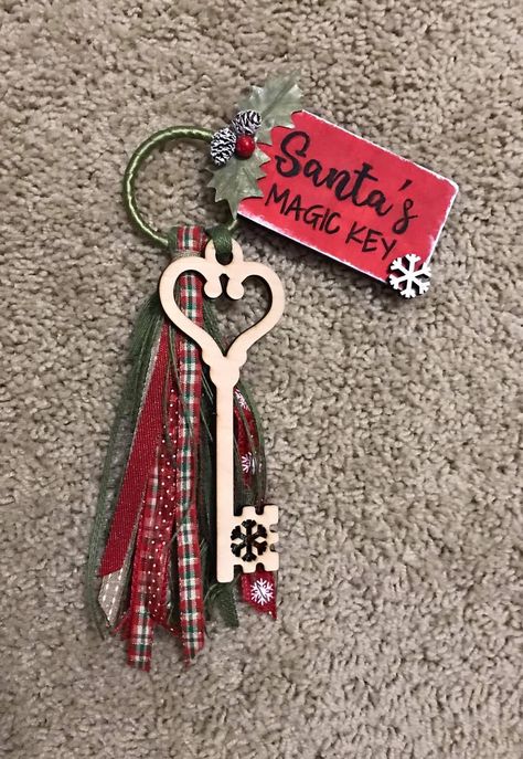 Old Key Crafts, Key Crafts, Santa's Magic Key, Magic Key, Handmade Christmas Crafts, Holiday Crafts Christmas, Christmas Decorations Rustic, Christmas Ornament Crafts, Primitive Christmas