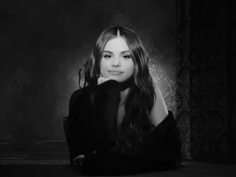 Selena Gomez New Song, Empowering Songs, Selena Gomez Rare, Mj Aesthetic, Selena Gomez Cute, Selena Gomez Style, Selena Gomez Pictures, Selena G, Chur