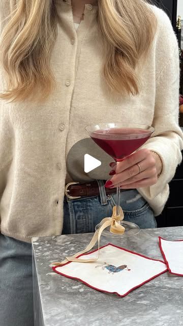 Hauste™ – Your Guide to Dinner Partying on Instagram: "12 DAYS OF DINNER PARTIES 〰️

Day 2: Signature Cocktails 🍸

First impressions are important, so give your dinner party the best chance at making a good one with a signature cocktail!

Nana’s Pomegranate Martini
•	1 oz simple syrup
•	1.5 oz Absolut Citron vodka
•	2 oz pomegranate juice
•	Squeeze of lemon
•	Pomegranate arils (for garnish)

Cheers to our hosting angel, Nana 🪽 the queen of the pomegranate martini! 

Stay tuned for more tips & tricks in our 12 Days of Dinner Parties series! ✨

#Hauste #DinnerPartyTips #HausteWithTheMost #HolidayHosting #signaturecocktail #simplecocktails #holidaycocktails #pomegranatemartini #dinnerparty" Lemon Pomegranate, Absolut Citron, Pomegranate Martini, Christmas Yummies, Signature Cocktails, Pomegranate Juice, Holiday Cocktails, Signature Cocktail, First Impressions