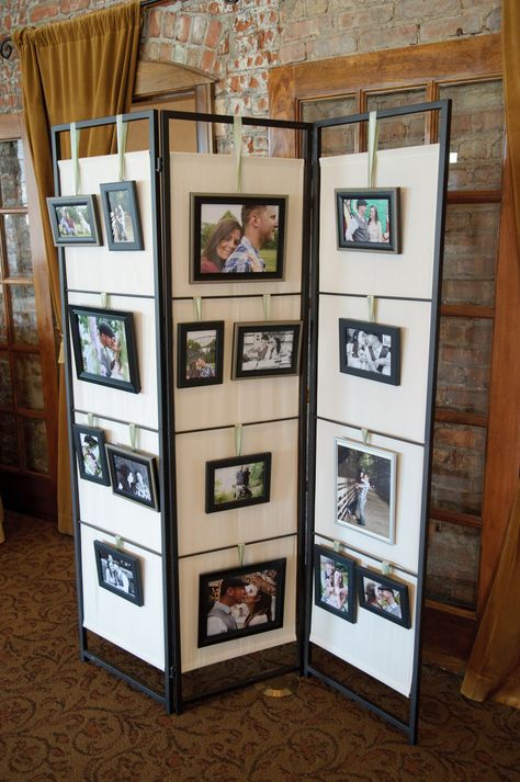 Free Standing Photo Display, Wedding Pictures Display, Wedding Photo Display Ideas, Diy Bridal Party, Photo Display Ideas, Wedding Photo Display, Photo Wall Display, Memory Wall, Craft Booth Displays