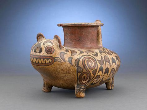 The peoples of Central America used animal symbolism in their pottery, such as this Veraguas Feline Figure, which most likely illustrating a spiritual transformation. (M.S. Rau Antiques, New Orleans) Pre Columbian Art, Indian Pottery, Mayan Art, Animal Symbolism, Ancient Pottery, Native American Pottery, Ancient Animals, Ancient Sculpture, Keramik Design