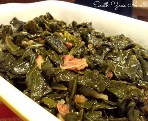 Southern Style Collard Greens Easy Collard Greens Recipe, Ham Hock Recipes, Southern Style Collard Greens, Thanksgiving Recipes Side Dishes Veggies, Southern Collard Greens, South Your Mouth, Collard Greens Recipe, Southern Thanksgiving, Southern Recipes Soul Food