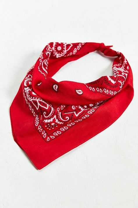 Chicago Costume, Rockabilly Men, Cowboy Bandana, Mens Accessories Necklace, Botas Western, Chic Scarves, Red Bandana, Valentines Outfits, Loose Fit Jeans