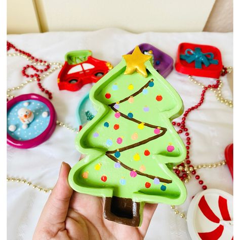 Clay Art Christmas Ideas, Cute Christmas Ceramic Ideas, Clay Ideas For Christmas, Christmas Clay Ideas Decoration, Polymer Clay Ideas Christmas, Easy Christmas Clay Ideas, Christmas Ceramic Ideas, Christmas Air Dry Clay, Air Dry Clay Projects Christmas