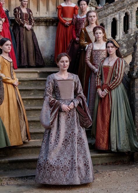 Tudor Fashion Women, Alice Nokes, Amelia Gething, Sai Bennett, Reign Outfits, Chinese Princess Dress, Laura Carmichael, Tudor Dress, Tale Dress