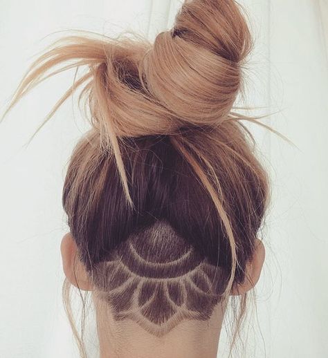 Mandala undercut Shave Designs, Hair Tattoo Designs, Undercut Hair Designs, Side Shave, Fine Hair Styles For Women, Undercut Hairstyles Women, Undercut Designs, Undercut Long Hair, Shaved Hair Designs