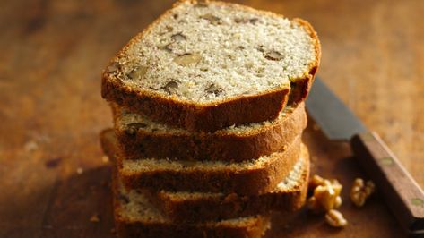 Enjoy this great banana bread recipe made using Betty Crocker® Gluten Free yellow cake mix - perfect for a breakfast treat. Gluten Free Yellow Cake Mix, Gluten Free Yellow Cake, Cake Mix Banana Bread, Banana Nut Bread Recipe, Gluten Free Banana Bread, Recipes Yummy, Gluten Free Banana, Best Banana Bread, Banana Nut Bread