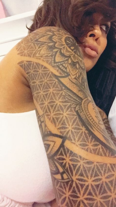 Sacred Geometry Arm Sleeve, Elegant Sleeve Tattoo For Women, Full Shoulder Tattoo, Sacred Geometry Sleeve, Flower Of Life Sleeve Tattoo, Flower Of Life Tattoos, Sacred Geometry Neck Tattoo, Sacred Geometry Tattoo Sleeve, Mandala Dot Tattoo