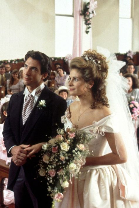 Steel Magnolias wedding dress Magnolia Movie, Celebrity Wedding Hair, Movie Wedding Dresses, Movie Wedding, Bride Wars, Tv Weddings, Magnolia Wedding, Runaway Bride, Steel Magnolias