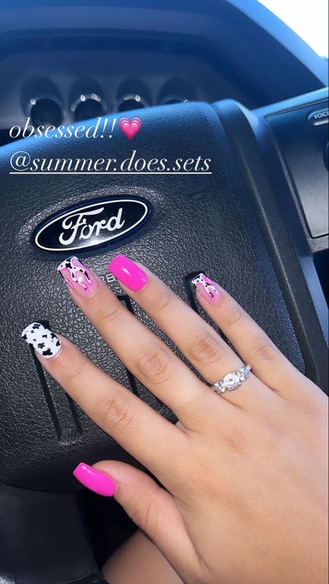 Cowprint nails Purple Nails With Cow Print, Neon Pink Western Nails, Western Flame Nails, Pink Western Nails Acrylic, Pink Rodeo Nails, Pink Cowprint Nails Acrylic, Punchy Western Nails Acrylic, Hot Pink Cow Print Nails, Western Halloween Nails