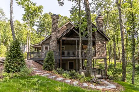 Sweet Retreat, Mountain View, Outdoor Fireplace, Community Lake - Cabins for Rent in Blowing Rock, North Carolina, United States North Carolina Mountains Cabins, Mountain Cabin Rentals, Blowing Rock, Craftsman Style House Plans, House On The Rock, Lake Cabins, Cabin Rentals, Outdoor Fireplace, Washer Dryer