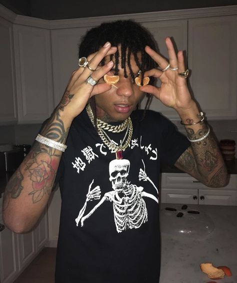 Swae Lee Pfp, Swae Lee, Pfps For Discord, 2010s Aesthetic, Rae Sremmurd, Number 50, Pic Poses, Pic Pose, Celebrity Wallpapers