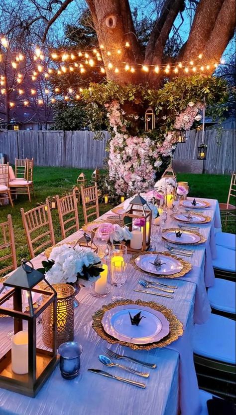 Dinner Table Set, Backyard Dinner Party, Backyard Graduation Party, Sweet 17, Fest Temaer, Backyard Birthday, Birthday Dinner Party, Bday Party Theme, Garden Party Decorations