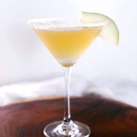 Pear Martini with Spiced Syrup - Keeping It Simple Blog Pear Martini Recipe Vodka, Vodka Cosmopolitan, Pear Martini Recipe, Pear Syrup, Pear Cocktail, Pear Martini, Martini Recipes Vodka, Pear Liqueur, Pear Cocktails