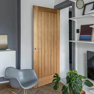 Cottage Style Doors, Oak Internal Doors, Grey Internal Doors, 1960 House, Bathroom Door Handles, Internal Oak Doors, Internal Glass Doors, Barn Style Sliding Doors, Inside Doors