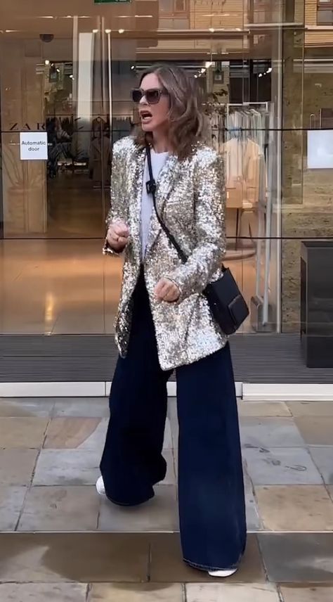 Sparkly Jacket Outfit, Blazer Sequin Outfit, Sparkle Jacket Outfit, Sequin Blazer Outfit Casual, Sequence Blazer Outfits, Trinny Woodall Style 2023, Sparkly Blazer Outfit, Glitter Blazer Outfit, Silver Blazer Outfit