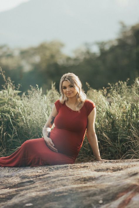 Single Mom Maternity Photography, Fall Maternity Pictures, Fall Maternity Photos, Maternity Photography Poses Outdoors, Outdoor Maternity Photos, Maternity Photography Poses Couple, Maternity Photo Outfits, Pregnancy Photos Couples, Maternity Photography Poses Pregnancy Pics