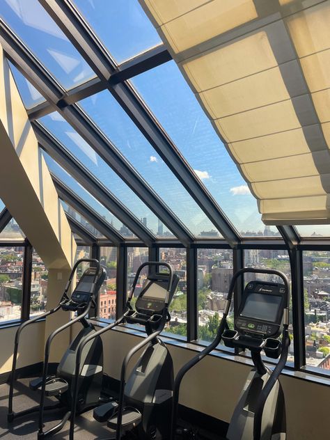 Gym With A View, City Backgrounds, Crunch Gym, Equinox Gym, Apartment Gym, City Gym, Nyc Apt, Gym Goals, Wellness Studio