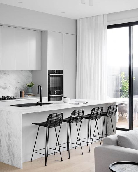 Reno Kitchen, Серая Кухня, Kabinet Dapur, Kitchen Design Modern White, White Kitchen Design, Contemporary Kitchen Design, White Modern Kitchen, Kitchen Room Design, Kitchen Inspiration Design