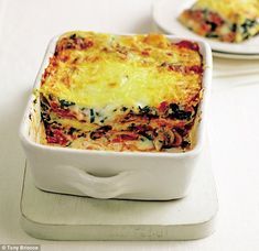 Veg Lasagne, Vegetarian Lasagne, Mary Berry Recipe, Vegetarian Lasagna, Veg Dishes, Berries Recipes, Mary Berry, Vegetarian Dinners, Vegetarian Cooking