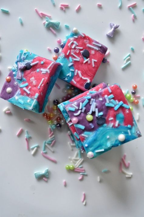 Mermaid Fudge, Simple Fudge Recipe, Fantastic Fudge, Simple Fudge, Fudge Recipes Easy, Northern Irish, Mermaid Parties, Fudge Recipe, Tasty Foods