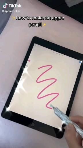 How To Make A Drawing Pen For Your Phone, How To Make Pen For Tablet, Diy Stylus Pen How To Make, How To Make Your Own Stylus Pen, Diy Digital Pen, How To Make Diy Apple Pen, Pen Tablet Drawings, Stylus Pen Aesthetic, How To Make A Pen For Ipad