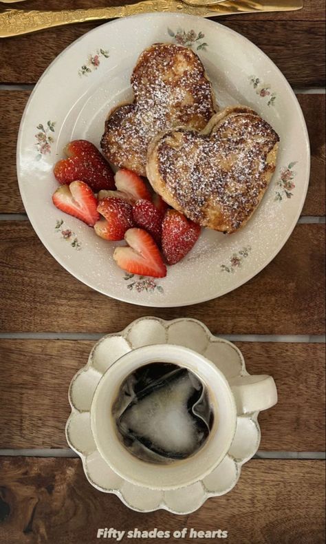 breakfast • breakfast ideas • pancakes • coffee • breakfast in bed • strawberries • brown aesthetic • heart shape • heart shaped food Heart French Toast, Breakfast Ideas Pancakes, Heart Shaped Pancakes, Shaped Food, Heart Shaped Food, Aesthetic Heart, Coffee Breakfast, Aesthetic Desktop Wallpaper, Breakfast In Bed