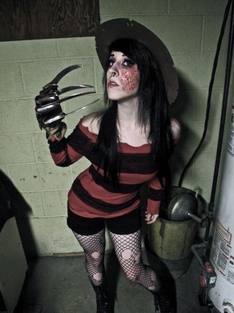 Female Freddy Kreuger Freddy Costume Women, Female Freddy Krueger, Freddy Krueger Costume Women, Freddy Krueger Makeup, Freddie Kruger, Freddy Costume, Freddy Krueger Costume, Horror Photos, Costume For Women