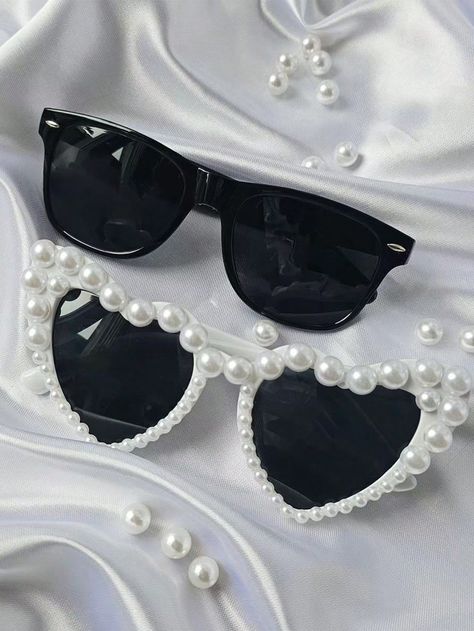 2pcs Ladies Pearl Decorated Heart Shaped Y2K Vintage Style Party/Wedding Couple Eyeglasses SetI discovered amazing products on SHEIN.com, come check them out! Bridesmaid Glasses, Wedding Sunglasses, Glasses Fashion Women, Women Glasses, Ballet Fashion, Style Party, Moda Vintage, Wedding Couple, Beach Accessories