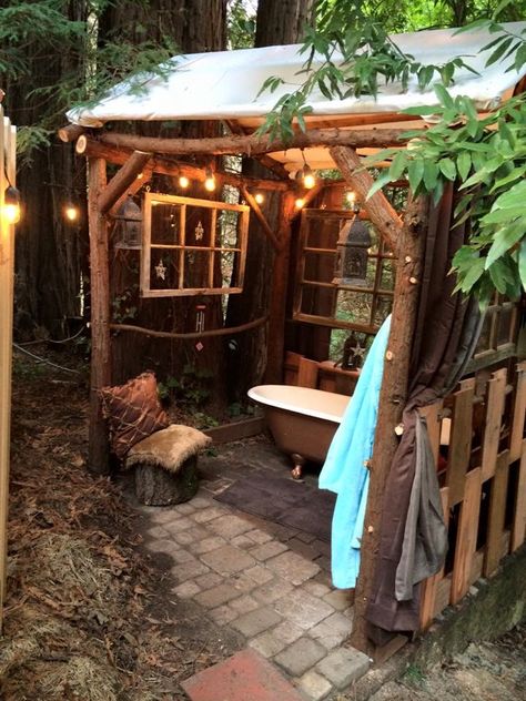 Outdoor Bathtub Ideas Gardens, Outdoor Shower With Tub, Outdoor Bath House Cabin, Outdoor Tubs Rustic, Outdoor Shower And Tub, Water Trough Bathtub Outdoor, Outdoor Bathing Area, Outdoor Cast Iron Tub, Pallet Shower Outdoor