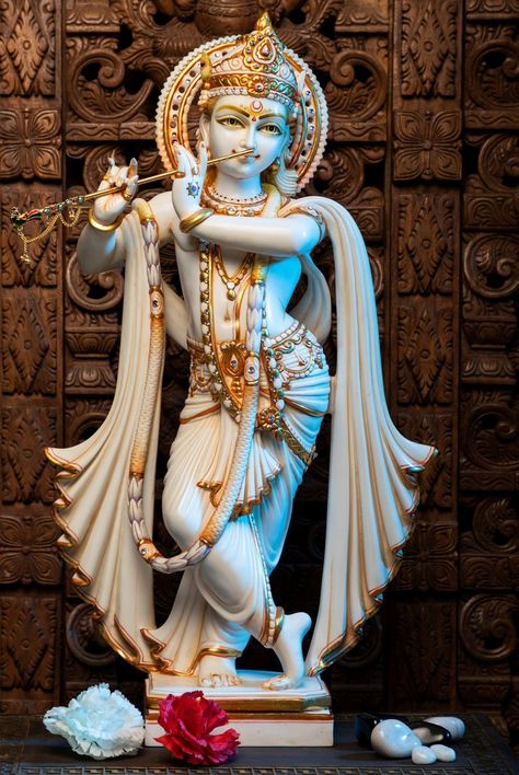 Radha Krishna Statue Sculpture, Krishna Idol Statues, Lord Krishna Idol, Hindu Statues Goddesses, Animals With Horns, Krishna Idol, God Of Love, Statue Home Decor, Temple Decor