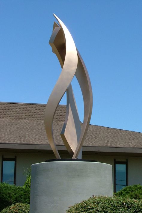 Monumental Sculpture — Riis Burwell Studio Monument Sculpture, Modern Oak Kitchen, Landscape Sculpture, Luxurious Furniture, Organic Sculpture, Trophy Design, Public Sculpture, Office Furniture Design, Counter Design