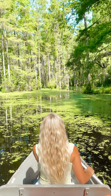 About 45 minutes outside of Charleston is Cypress Gardens - where Ally & Noah Filmed their boat scene in The Notebook! Cypress gardens, Charleston SC, things to do in Charleston SC, date idea, romantic date idea, Charleston Date Idea, Charleston Sc Beach, Charleston Sc Picture Ideas, Charleston Sc Aesthetic Outfit, Charlotte North Carolina Things To Do, Charleston Photo Ideas, Charleston Instagram Pictures, Charleston Picture Ideas, Things To Do In Charleston Sc, Charleston Honeymoon