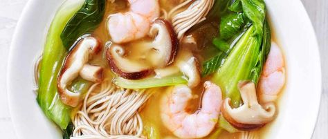 This super quick and easy prawn and mushroom miso soup means you can have a comforting meal on the table in just 15 minutes - perfect for a midweek supper. Mushroom Miso Soup, Recipes Under 500 Calories, Mushroom Miso, Spicy Noodle Soup, Prawn Soup, Spicy Noodle, Japanese Diet, Noodles Recipes, Rich Food