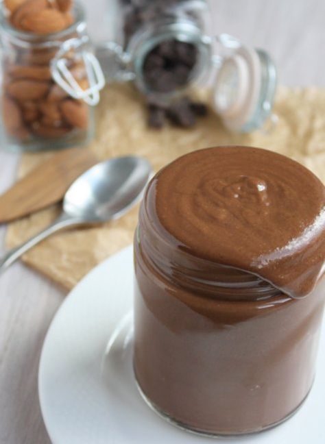 chocolate almond butter Ww Sauces, Thm Deserts, Desserts Nutella, Montana Kitchen, Galletas Keto, Thm Fp, Fuel Pull, Trim Healthy Mama Dessert, Healthy Nutella