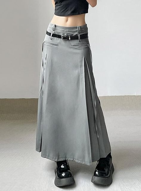 Gray skirt outfit