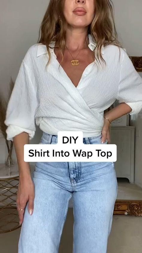 e6d8545daa42d5ced125a4bf747b3688desc53218758ri Shirt Hacks, Diy Fashion Hacks, Hacks Clothes, Quick Diy, Diy Fashion Clothing, Diy Clothes Life Hacks, Real Quick, Fashion Hacks, Fashion Hacks Clothes