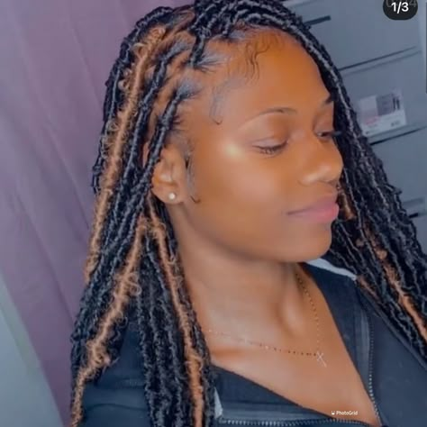 Foc Lock Braids, Color Soft Locs Black Women, Soft Locs With Brown Highlights, Soft Locs With Highlights, Black And Brown Soft Locs, Fox Locs Hairstyles, Medium Soft Locs, Soft Locs With Color, Black Kids Braids Hairstyles