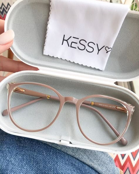 Glasses Frames For Girl, Clear Glasses Frames Women, Glasses Women Fashion Eyeglasses, Cute Glasses Frames, Glasses Frames Trendy, Classy Glasses, Fancy Glasses, Clear Glasses Frames, Glasses Inspiration